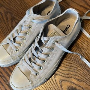 Converse *never worn*